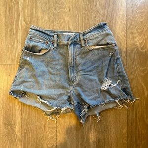 Abercrombie 4inch mom short, curve love